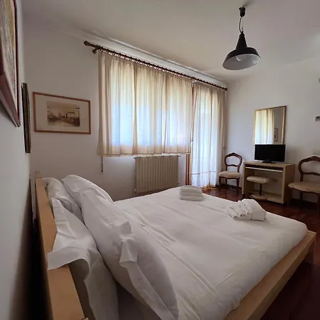 Elegant In Apartment Treviso